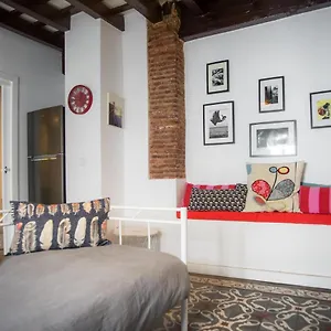 el-mirador-del-falla-standard-apartment.es-andalucia.com/